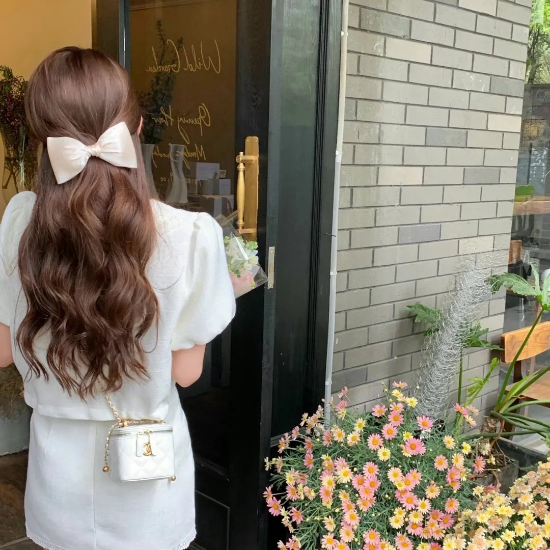 夏日烟云海报